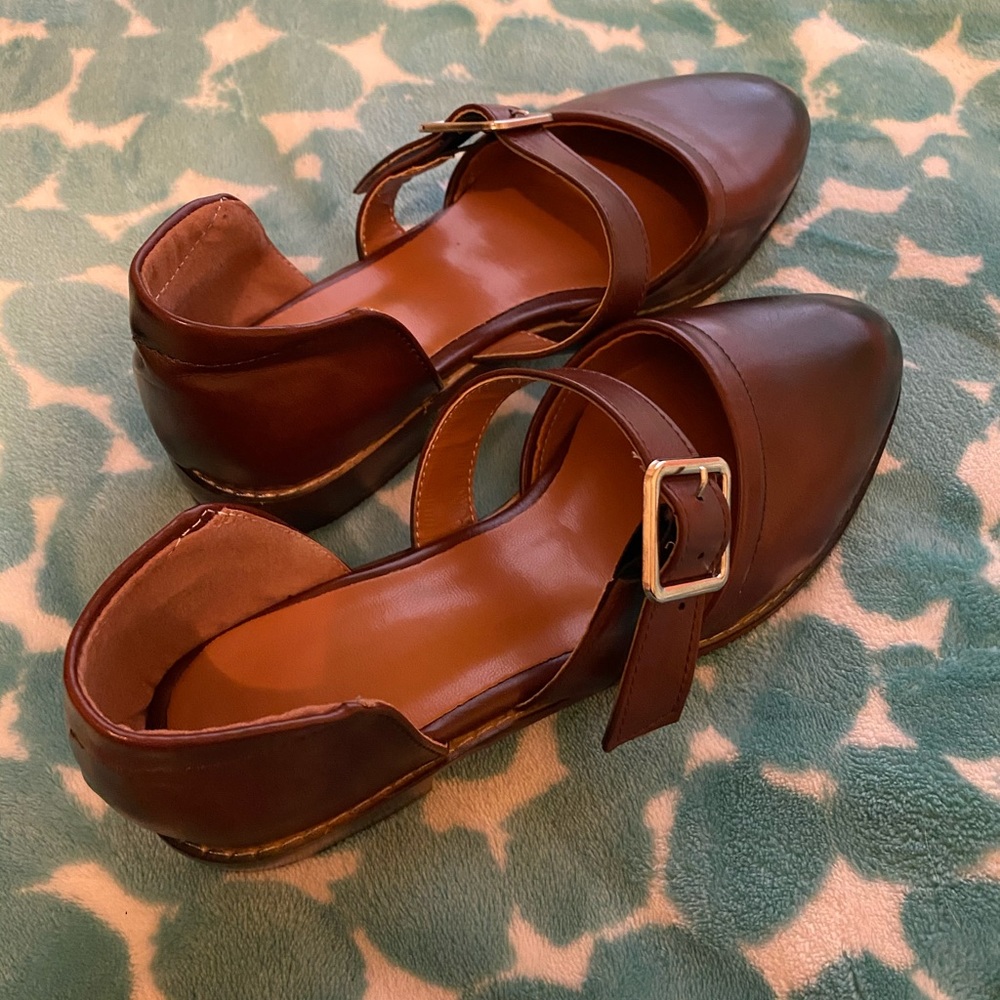 Leather shoes